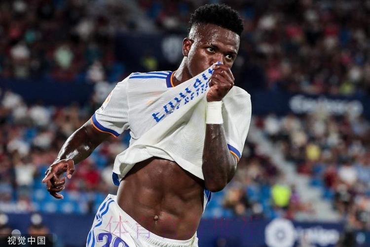 西甲-本泽马维尼修斯两人双响 皇马4-1瓦伦西亚 西甲-本泽马维尼修斯两人双响 皇马4-1瓦伦西亚